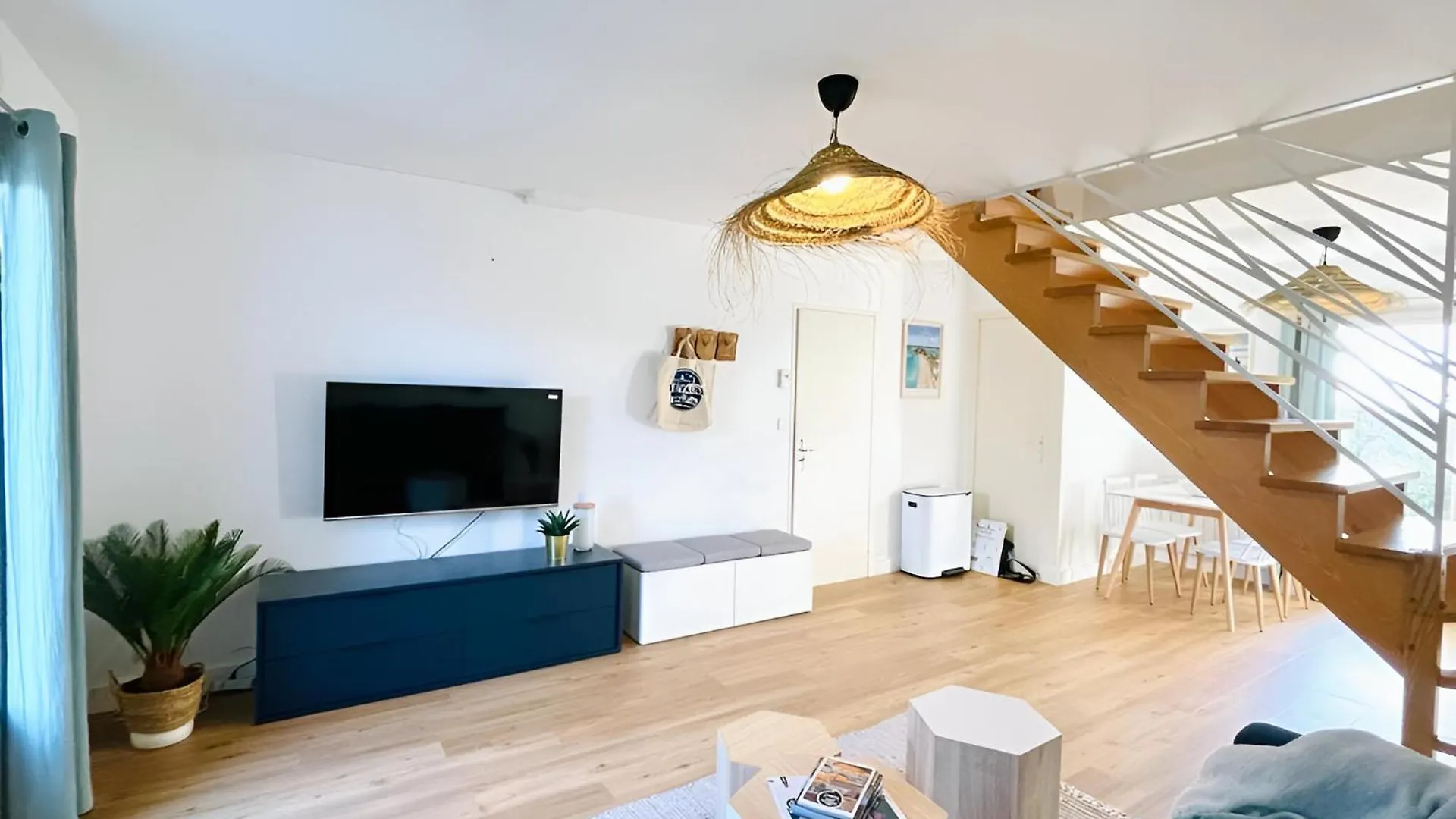 Bord De Mer, Maison Paisible Et Renovee A Penvins Sarzeau France